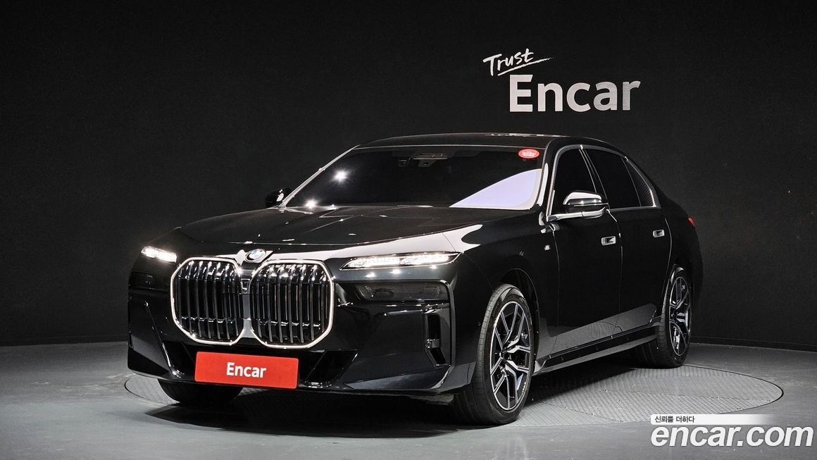 BMW 7-Series 2024