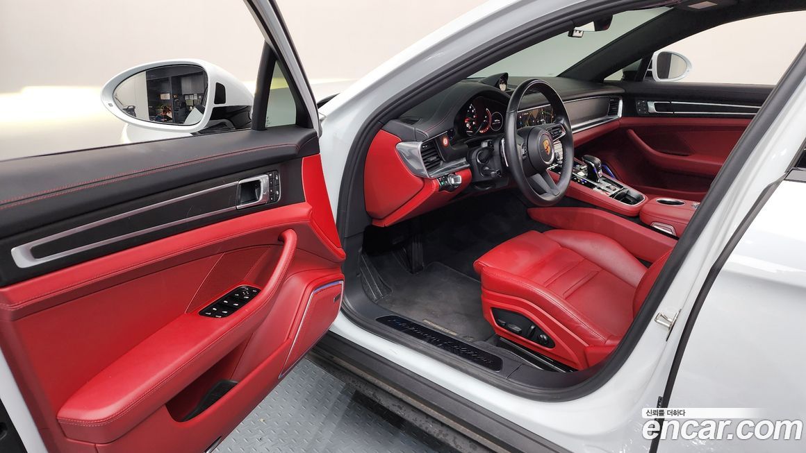 Porsche Panamera 2023