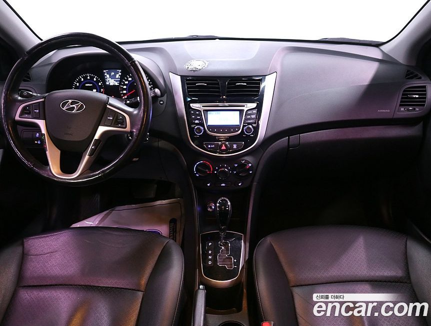 Hyundai Accent 2015