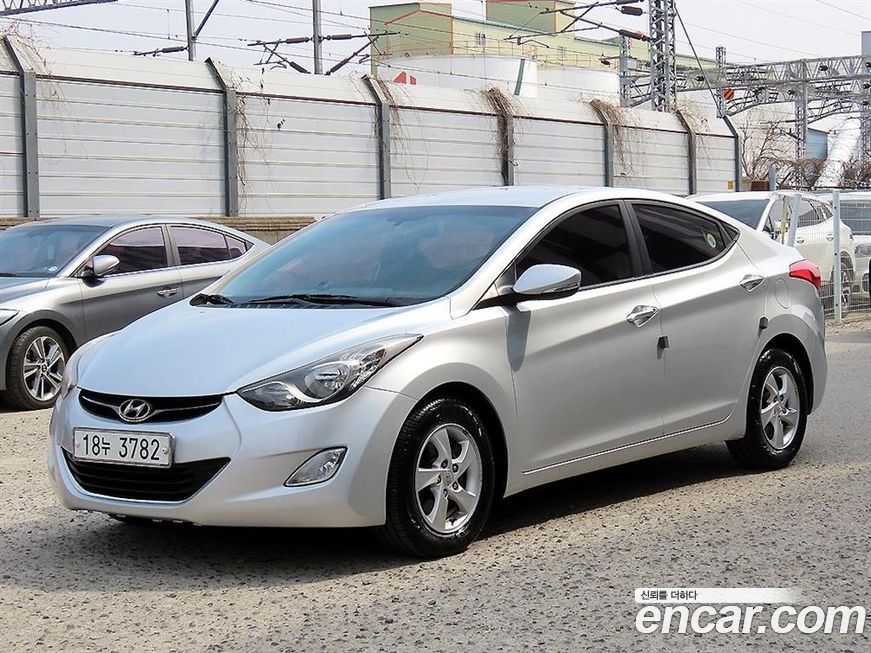 Hyundai AVANTE 2011