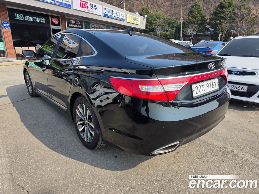 Hyundai Grandeur 2011