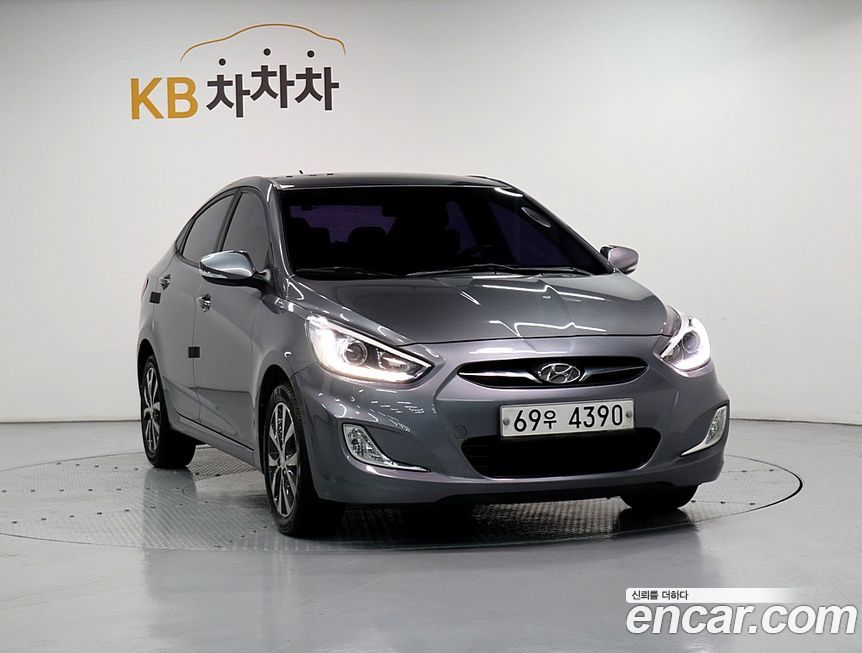 Hyundai Accent 2015