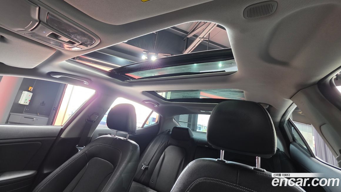 Kia K5 2011