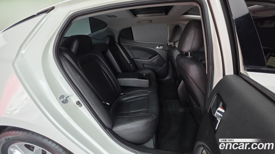 Kia K5 2011