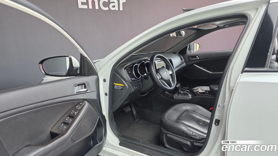 Kia K5 2011