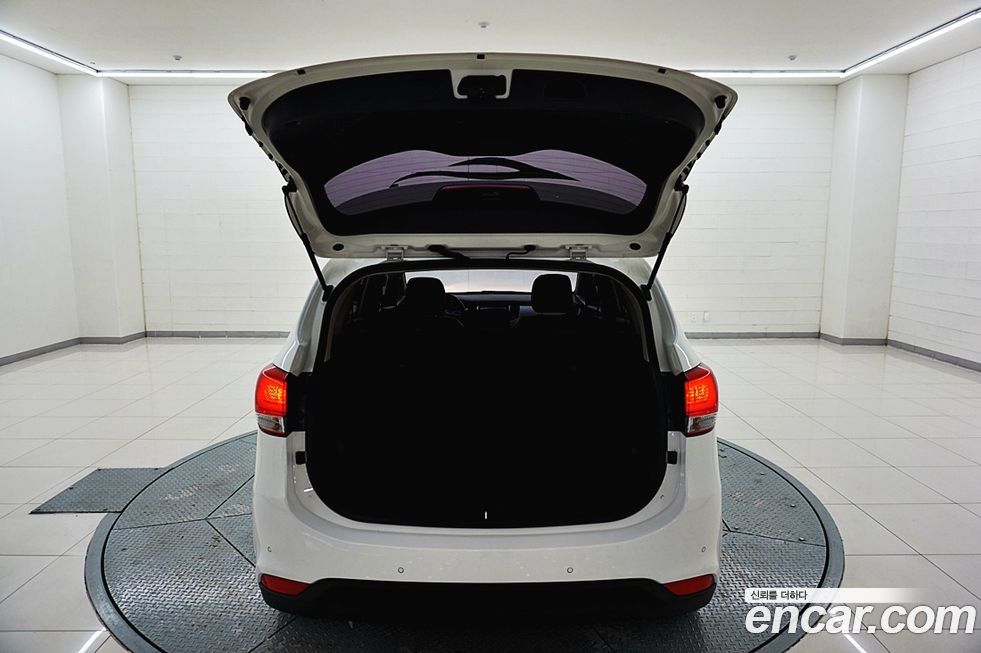 Kia Carens 2016