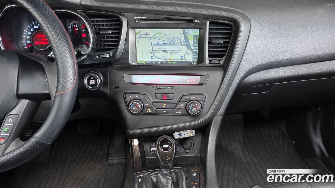 Kia K5 2011