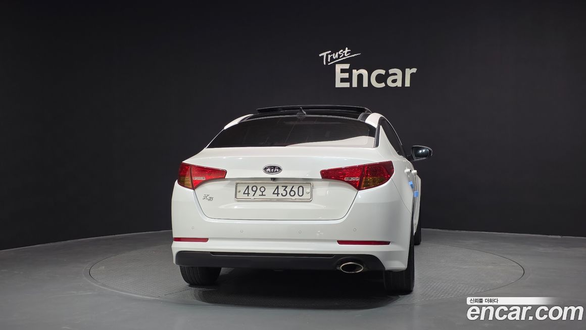 Kia K5 2011