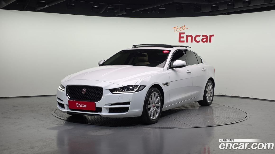 Jaguar XE 2017