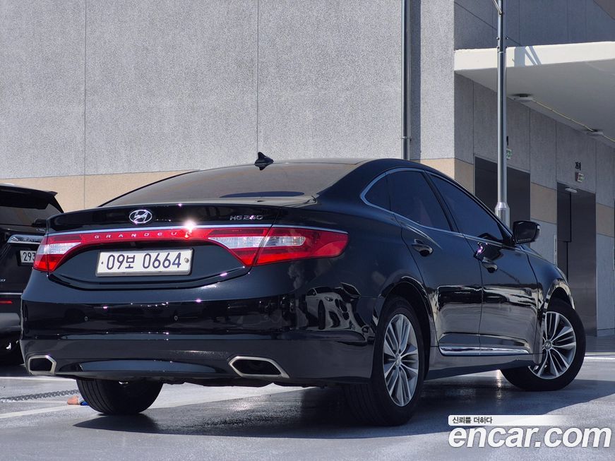 Hyundai Grandeur 2016