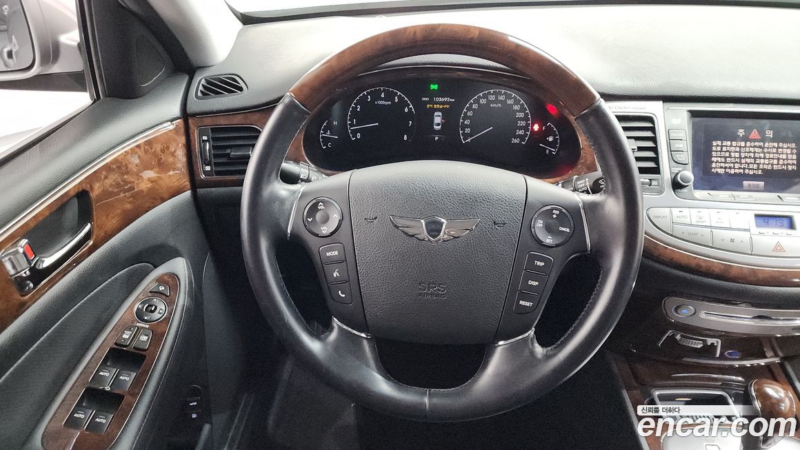 Hyundai Genesis 2011