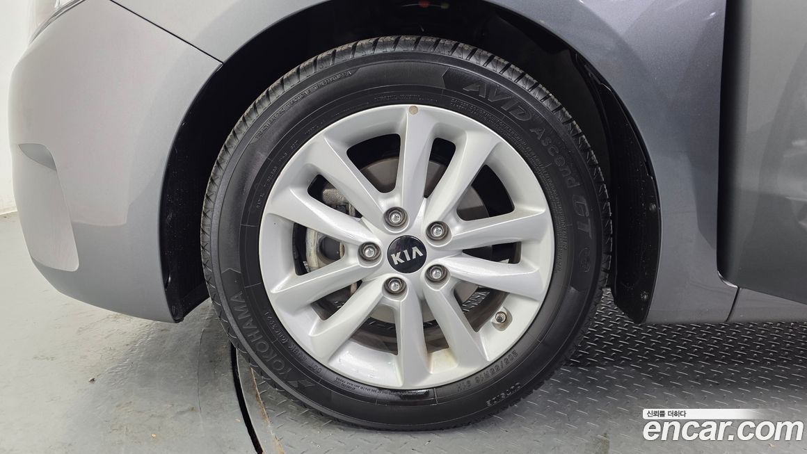 Kia K3 2016