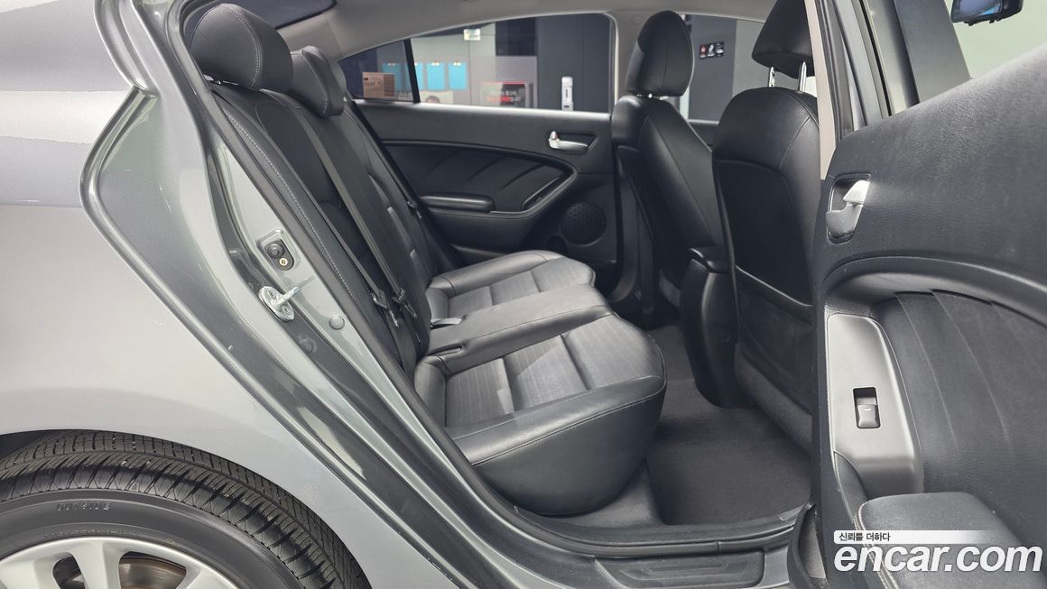 Kia K3 2016