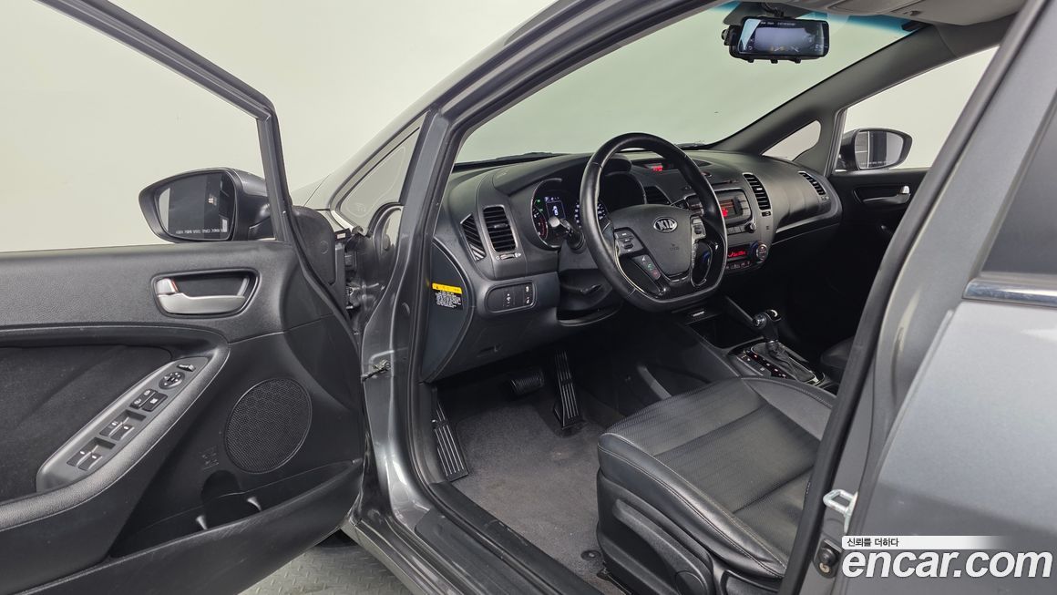 Kia K3 2016