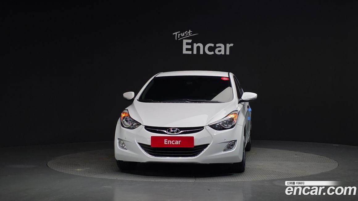 Hyundai AVANTE 2013