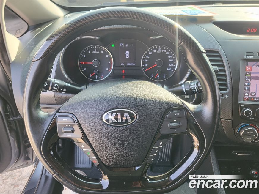Kia K3 2016