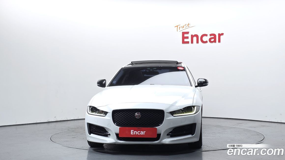 Jaguar XE 2016