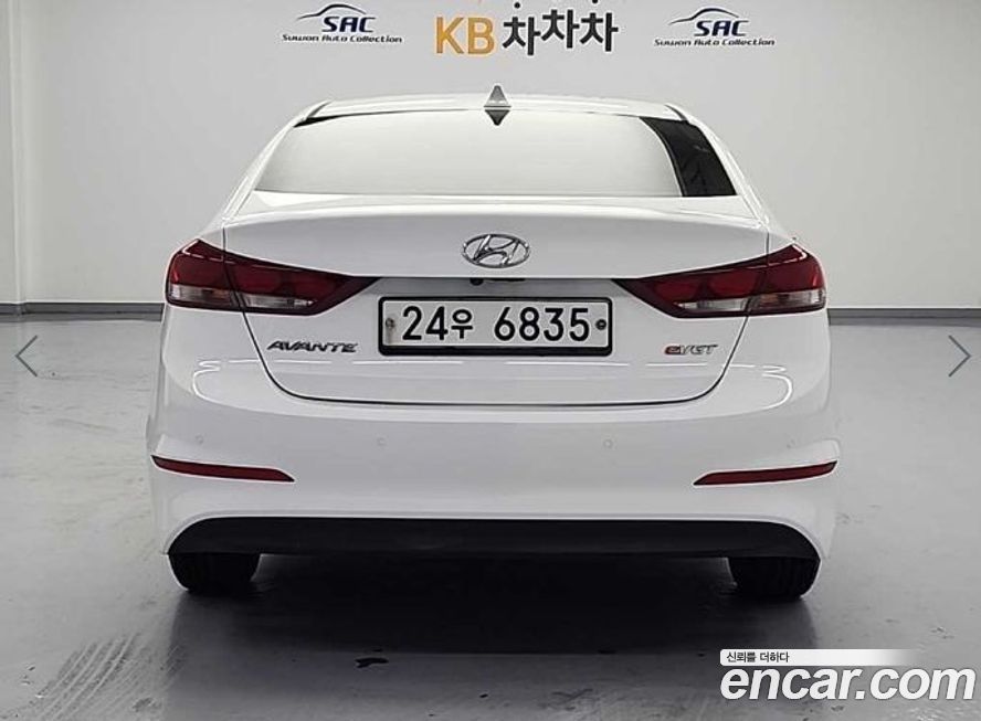 Hyundai AVANTE 2016