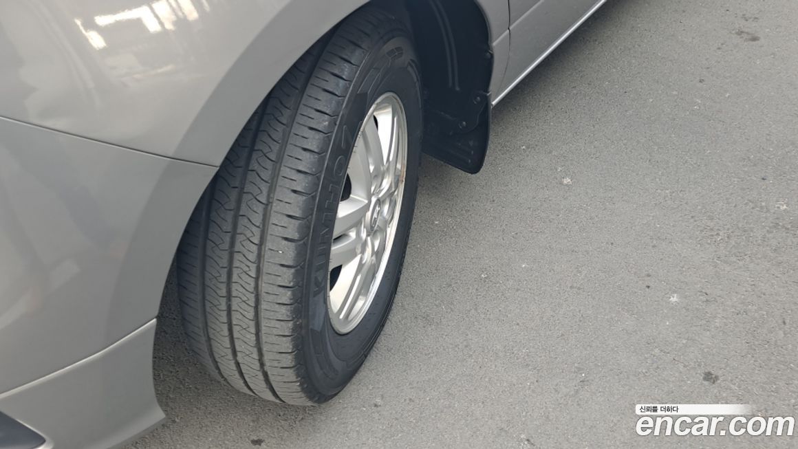 Hyundai Starex 2018