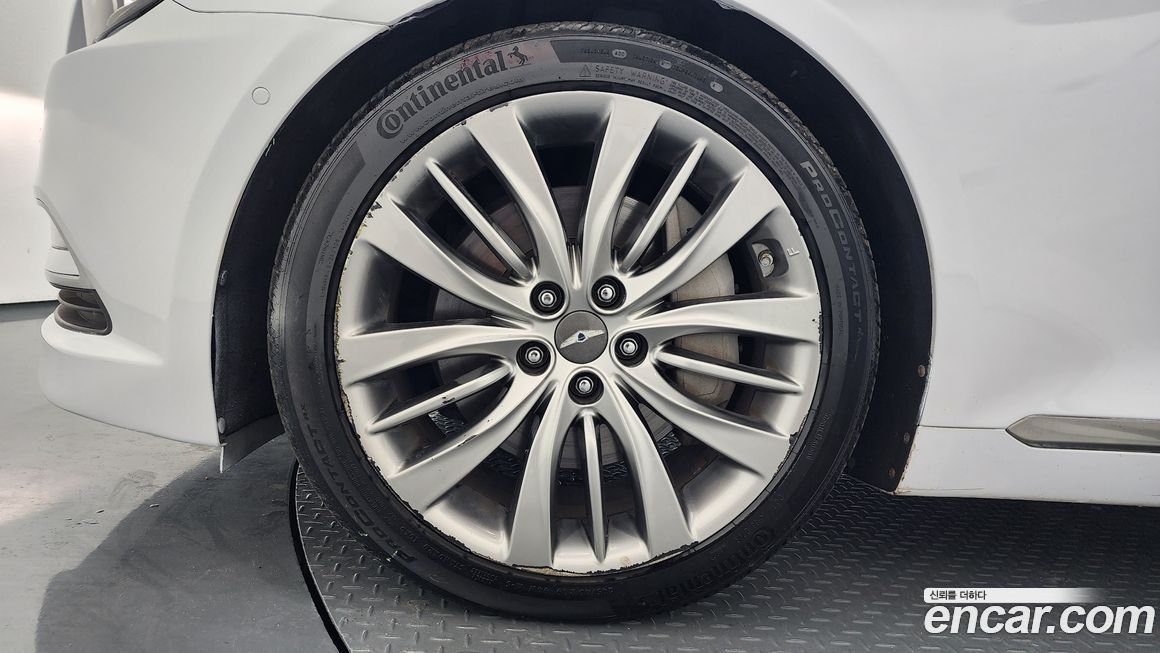 Hyundai Genesis 2016