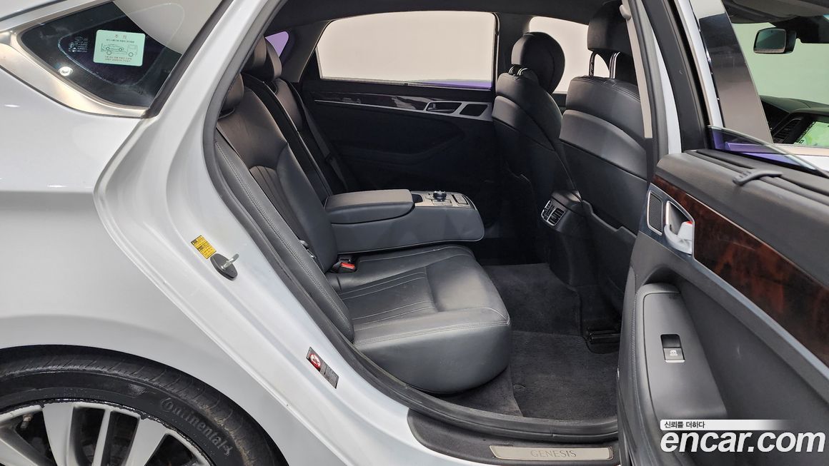 Hyundai Genesis 2016