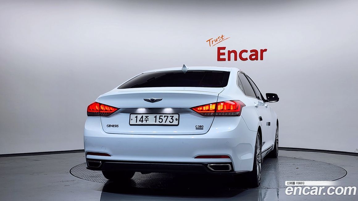 Hyundai Genesis 2016