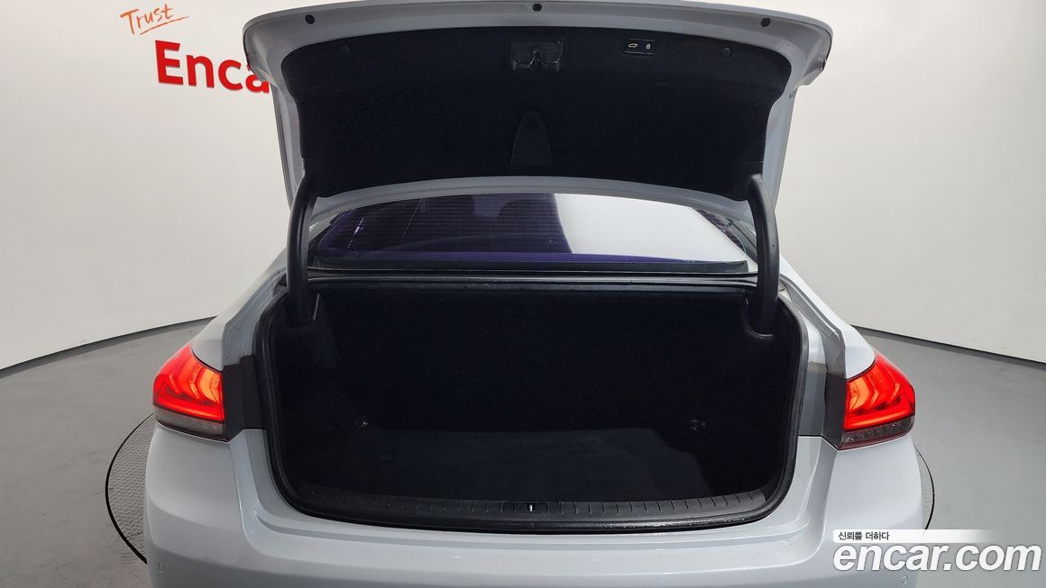 Hyundai Genesis 2016