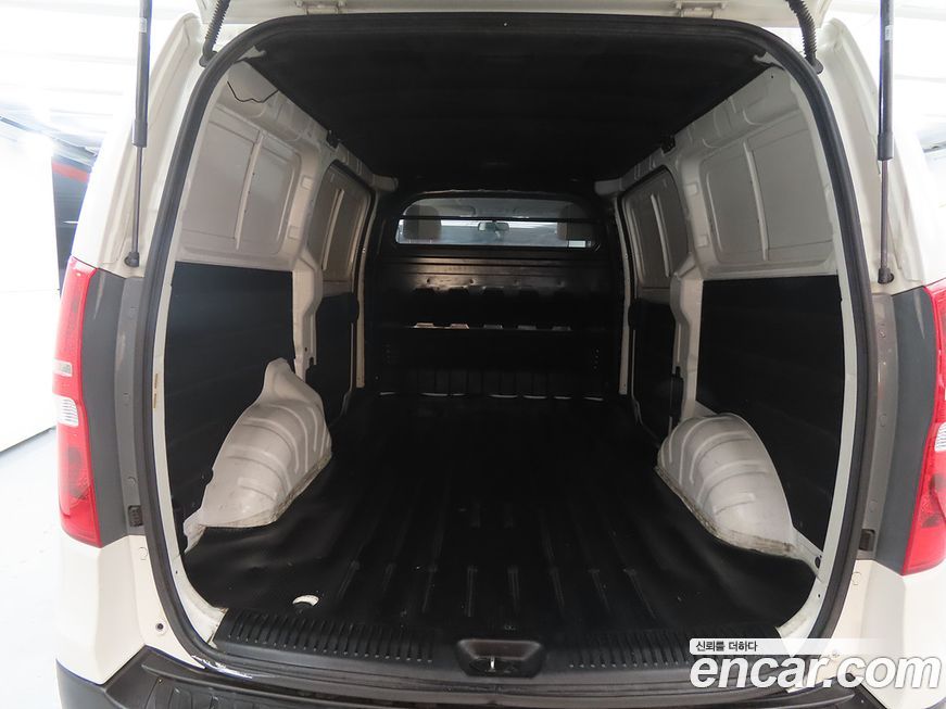 Hyundai Starex 2021