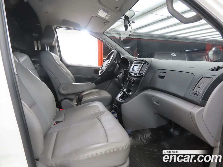 Hyundai Starex 2021