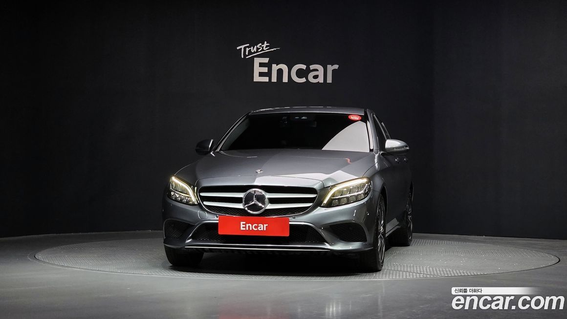 Mercedes-Benz C-Class 2020