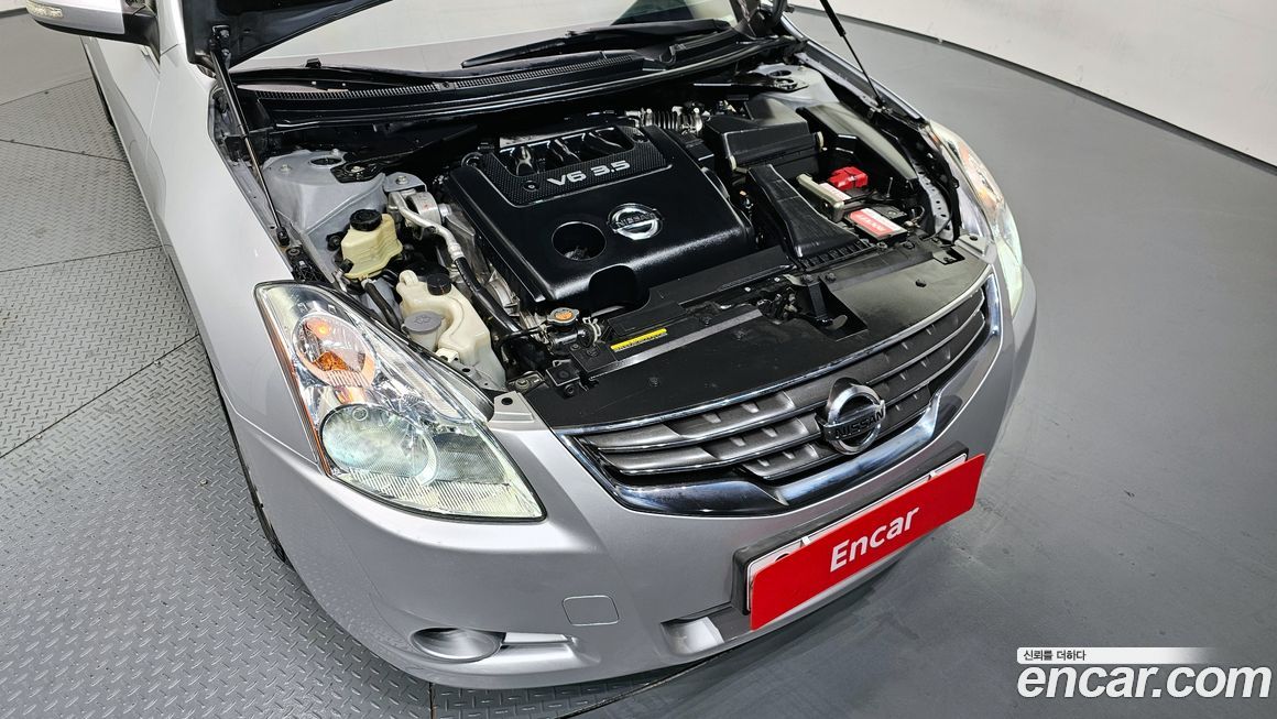 Nissan Altima 2012