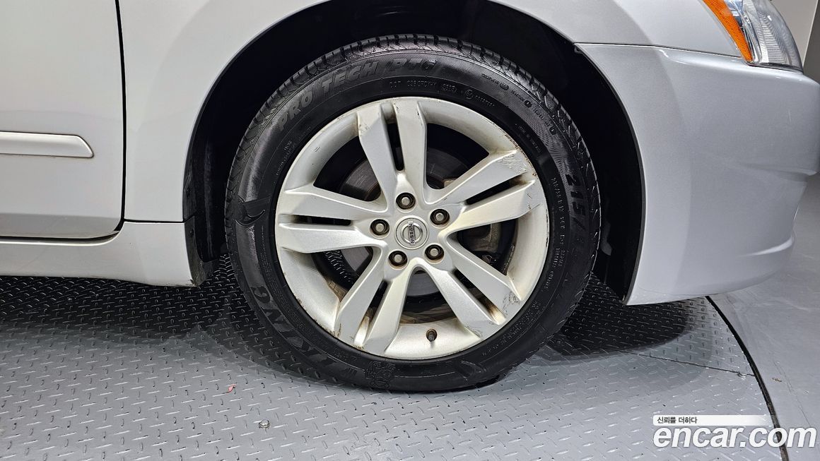 Nissan Altima 2012