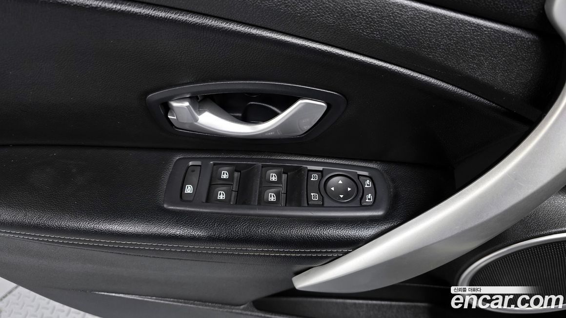 Renault-KoreaSamsung SM3 2010