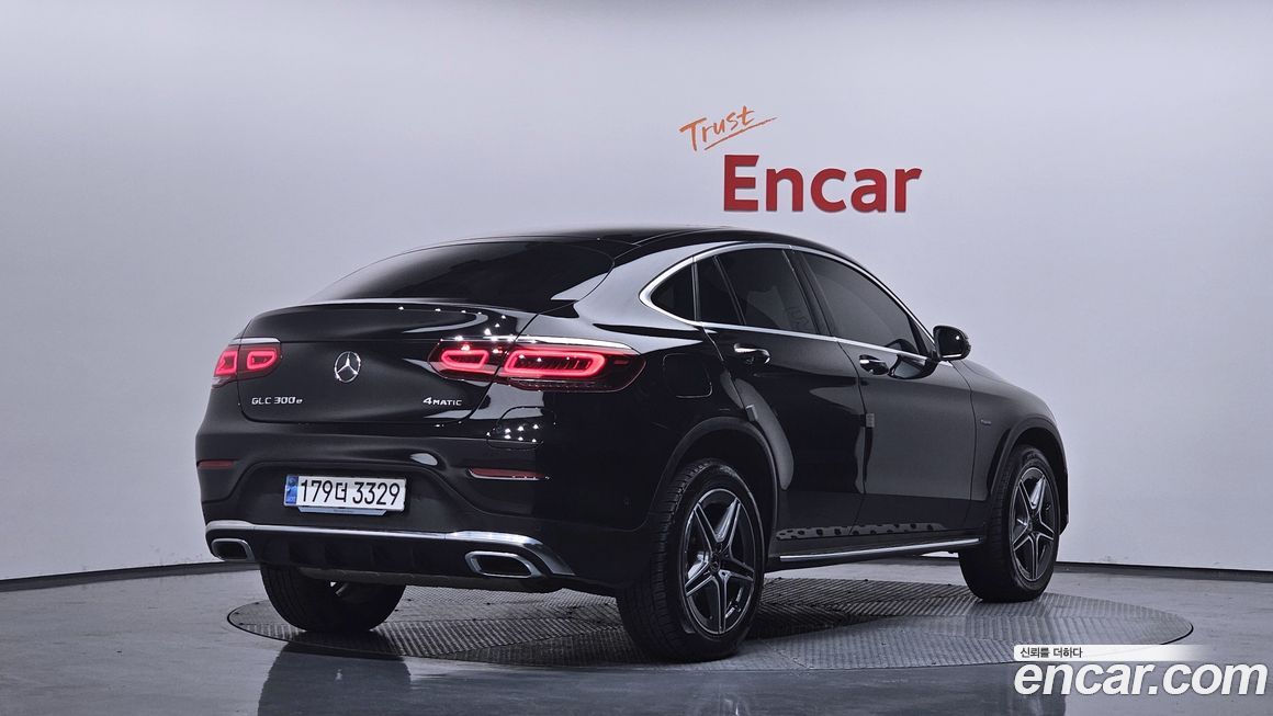 Mercedes-Benz GLC-Class 2021