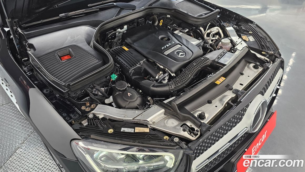 Mercedes-Benz GLC-Class 2021