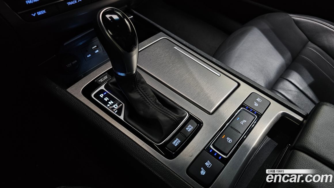 Hyundai Genesis 2016