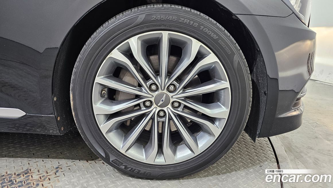 Hyundai Genesis 2016