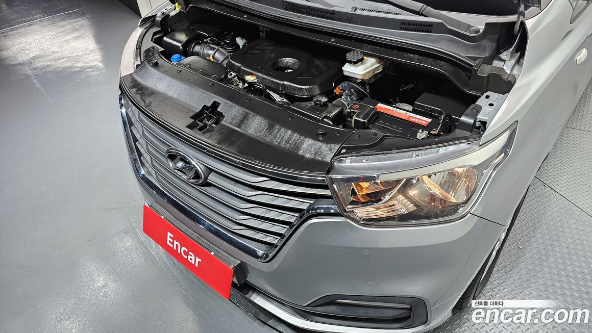 Hyundai Starex 2019