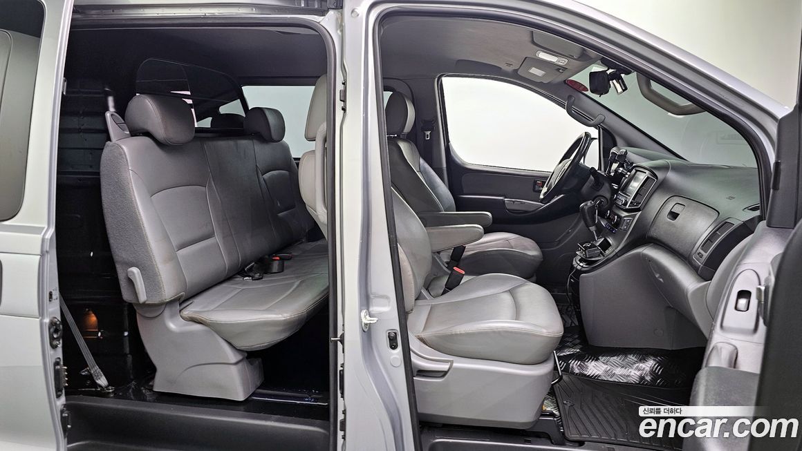 Hyundai Starex 2019