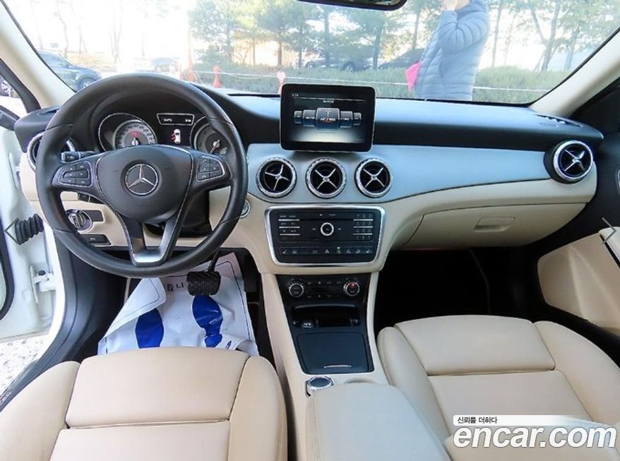 Mercedes-Benz GLA-Class 2017