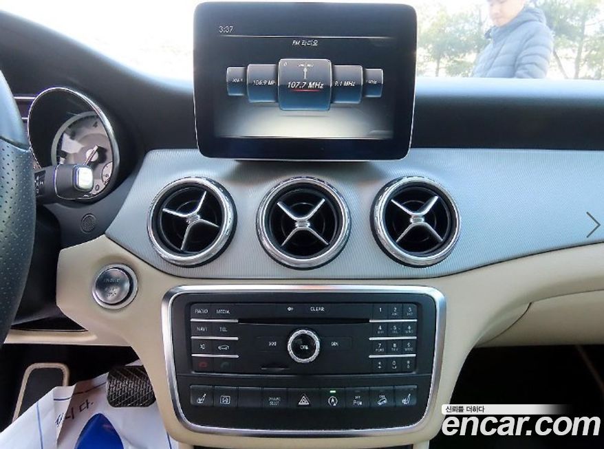 Mercedes-Benz GLA-Class 2017