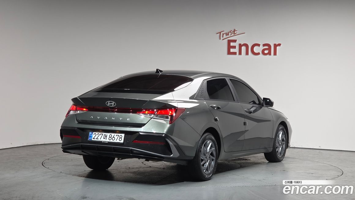 Hyundai AVANTE 2024