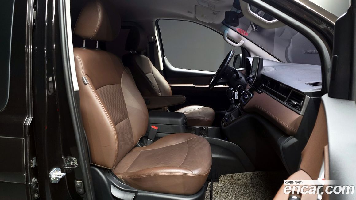 Hyundai Starex 2019