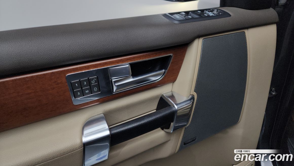 Land Rover Discovery 2016