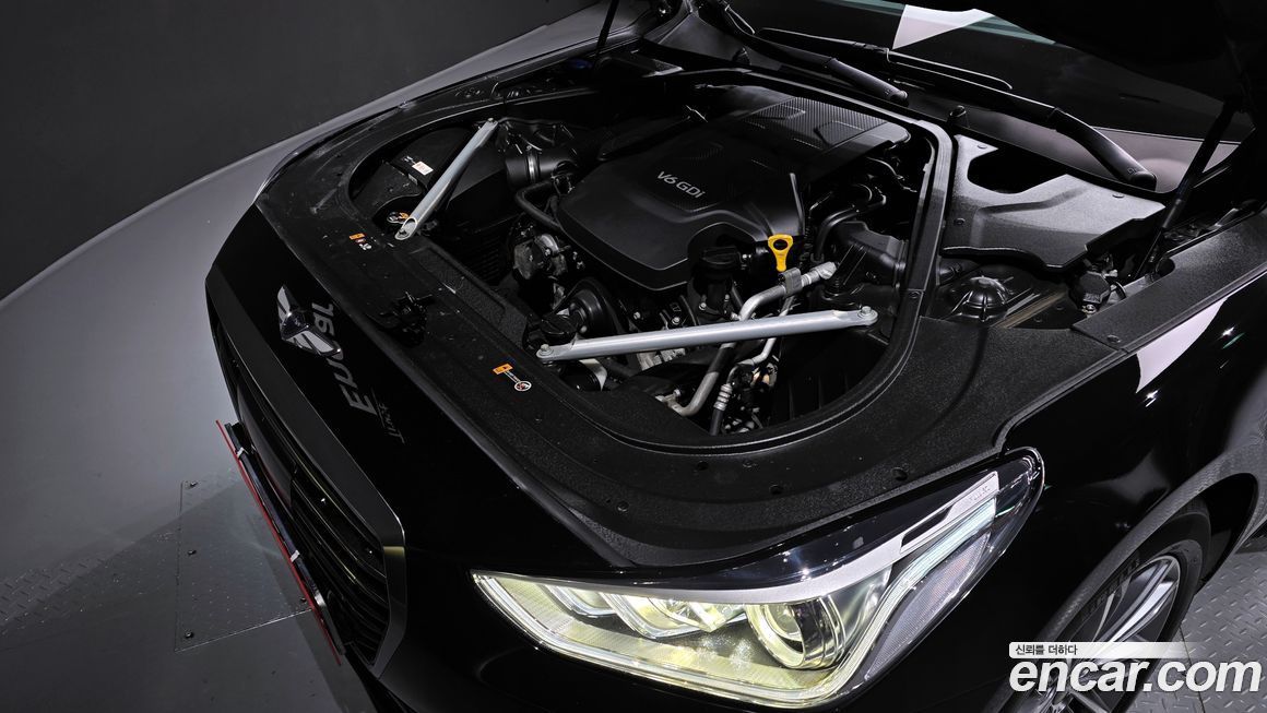 Genesis EQ900 2016