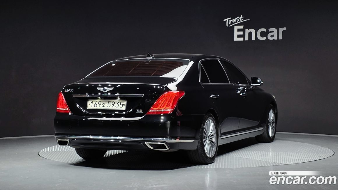 Genesis EQ900 2016
