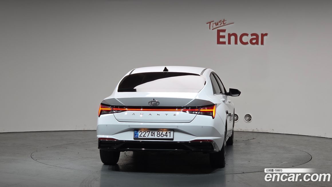 Hyundai AVANTE 2021