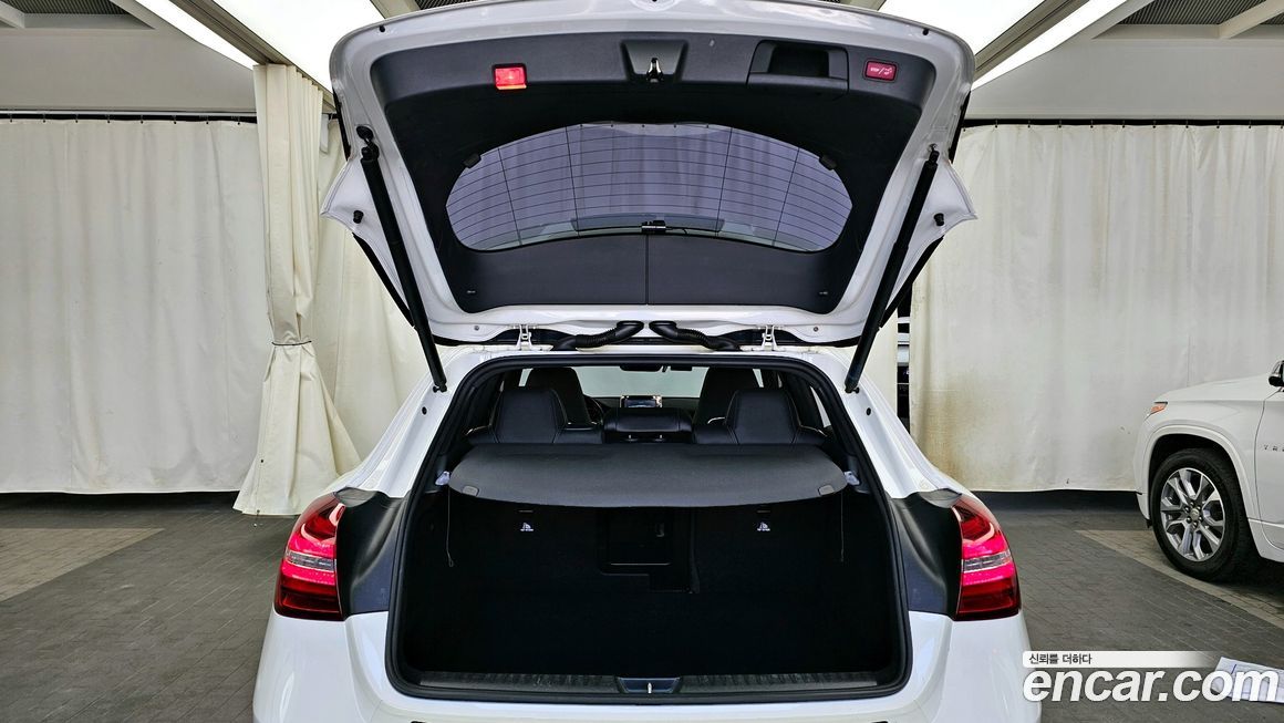 Mercedes-Benz GLA-Class 2018