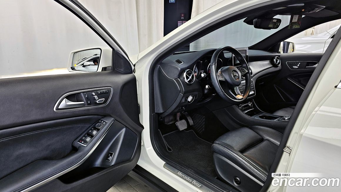 Mercedes-Benz GLA-Class 2018