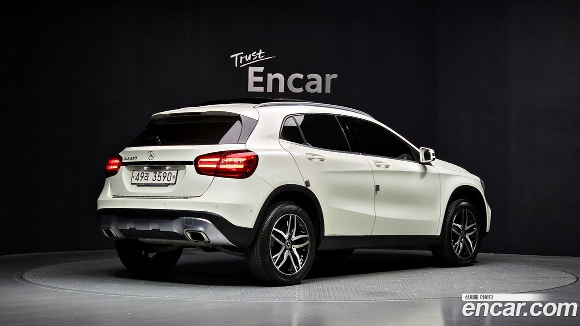 Mercedes-Benz GLA-Class 2018